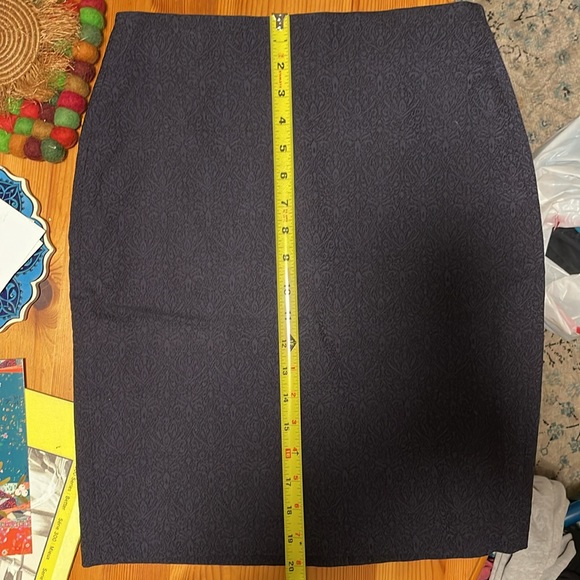 Banana Republic Size 0 Navy Skirt - Picture 7 of 8